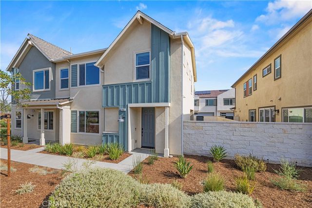 27637 Ensemble, Valencia, CA 91381
