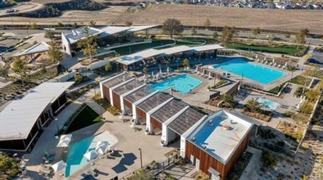 27637 Ensemble, Valencia, CA 91381