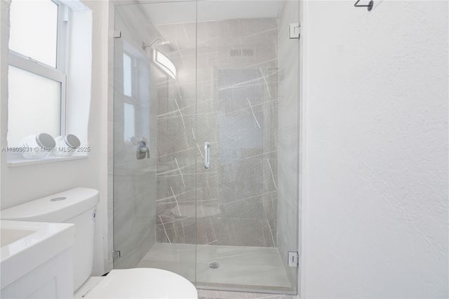 6039 SW 38th St, Miramar, FL 33023