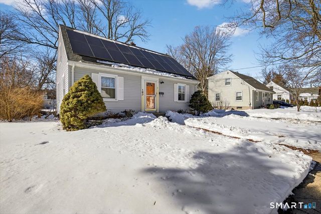 12 Pond Road, Hamden, CT 06514