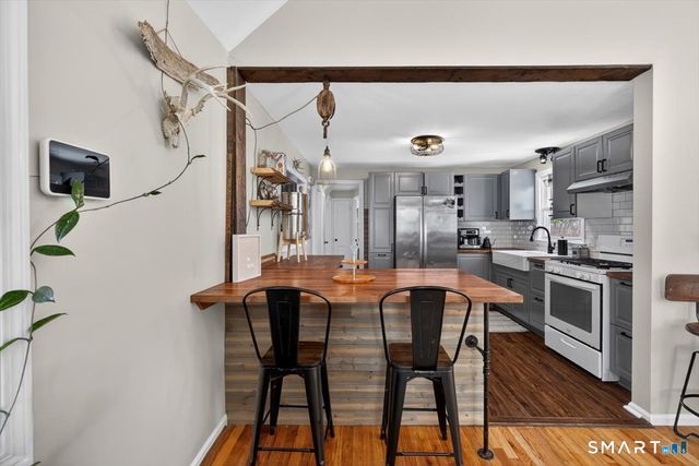 12 Pond Road, Hamden, CT 06514