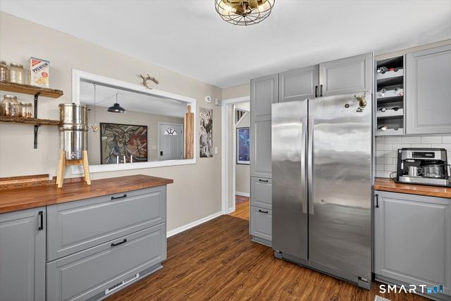 12 Pond Road, Hamden, CT 06514