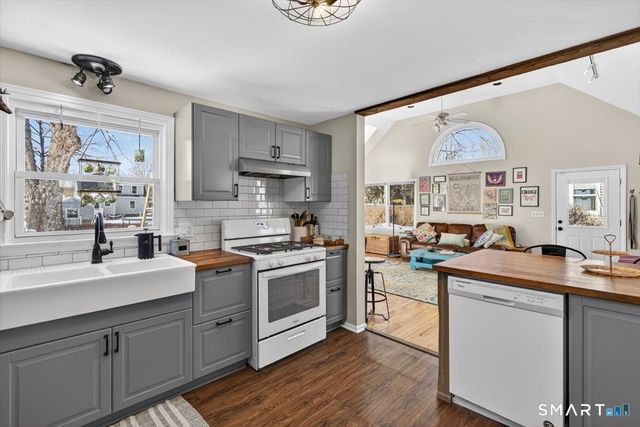 12 Pond Road, Hamden, CT 06514