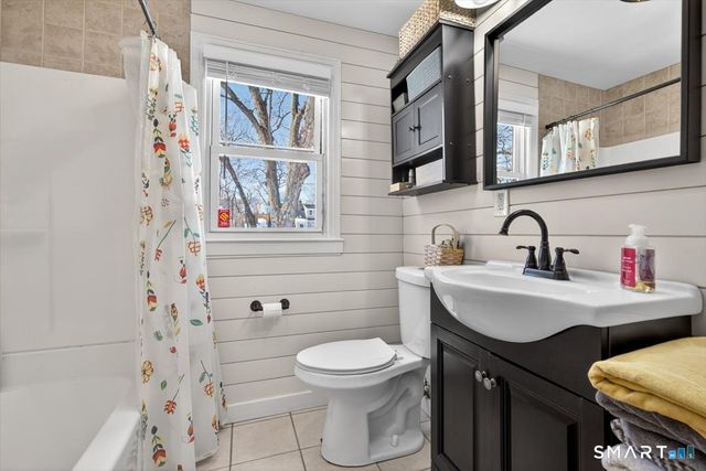 12 Pond Road, Hamden, CT 06514