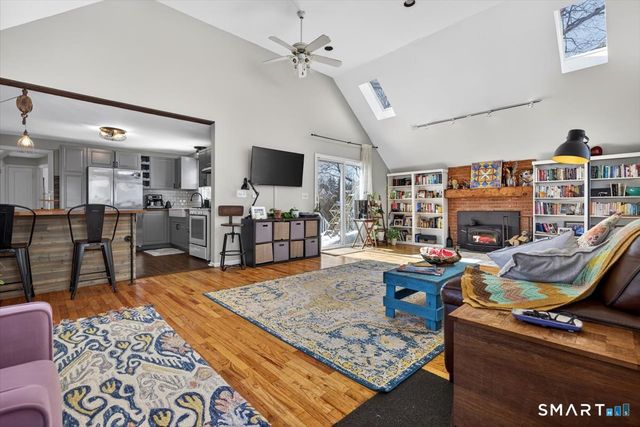 12 Pond Road, Hamden, CT 06514