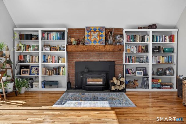 12 Pond Road, Hamden, CT 06514