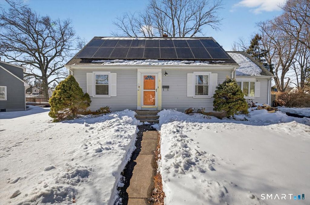 12 Pond Road, Hamden, CT 06514