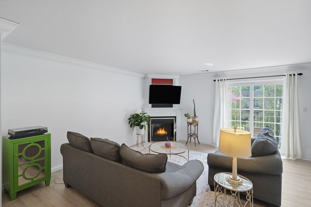 2649 Georgetowne Drive B2, Highland, IN 46322