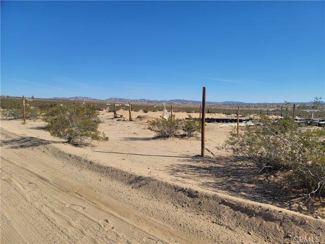 2255 SHOOTING STAR, 29 Palms, CA 92277