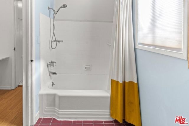 4057 Tivoli Avenue, Los Angeles, CA 90066