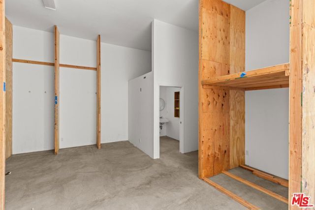 4057 Tivoli Avenue, Los Angeles, CA 90066