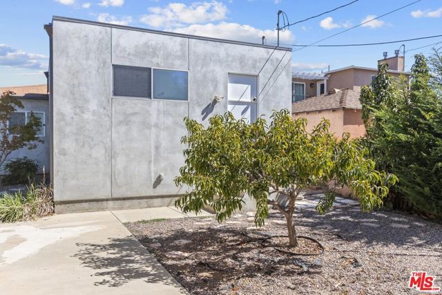4057 Tivoli Avenue, Los Angeles, CA 90066