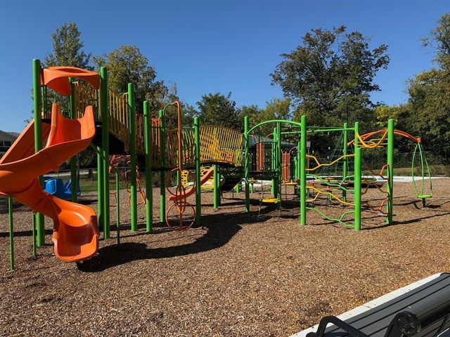 8440 W 95th Street 6, Hickory Hills, IL 60457