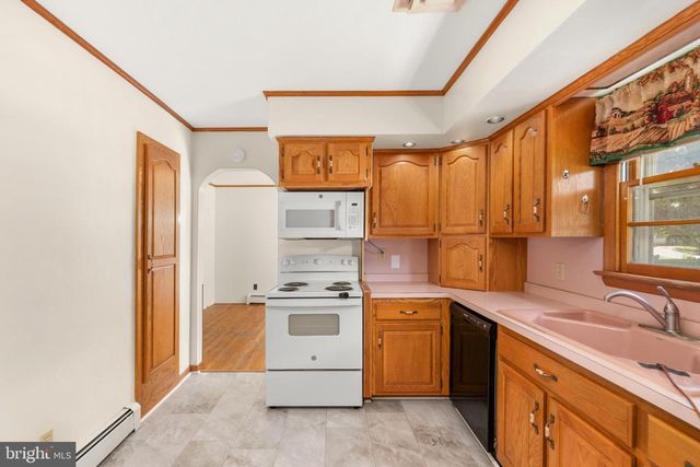 405 LAKELAWN DR, Milford, DE 19963