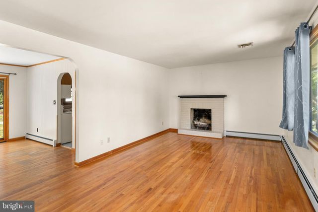 405 LAKELAWN DR, Milford, DE 19963