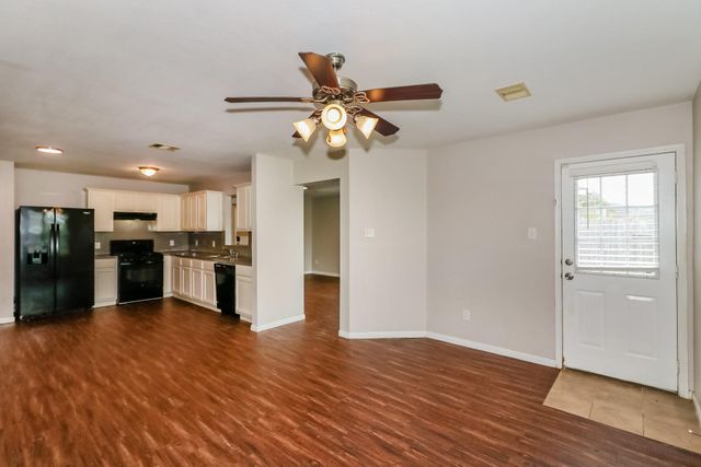 5119 Panay Park Drive, Houston, TX 77048