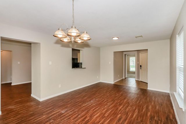 5119 Panay Park Drive, Houston, TX 77048