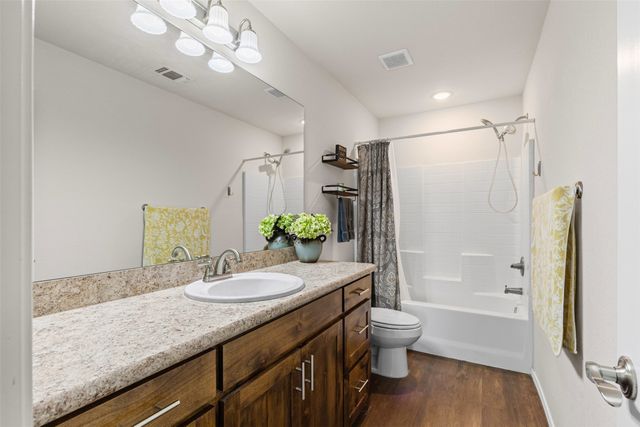 321 Blakney Street, Cleburne, TX 76031