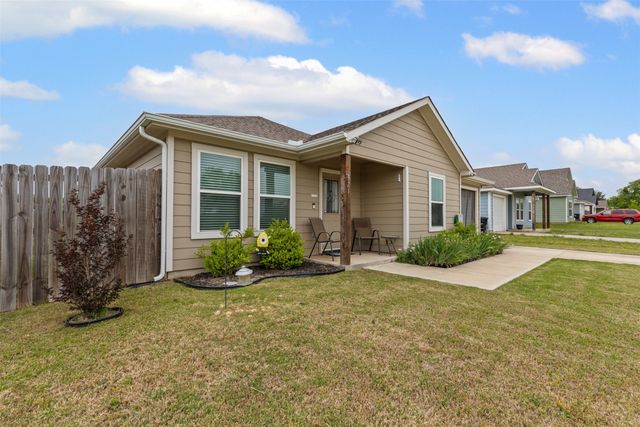 321 Blakney Street, Cleburne, TX 76031