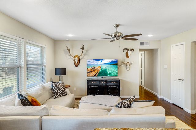 3411 Timberview Road, Dallas, TX 75229