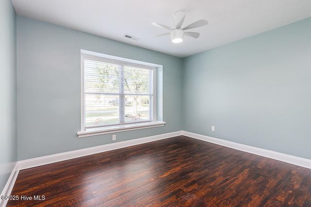 902 Mandarin Trail, Jacksonville, NC 28540