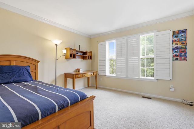 48 LENAPE DR, New Hope, PA 18938