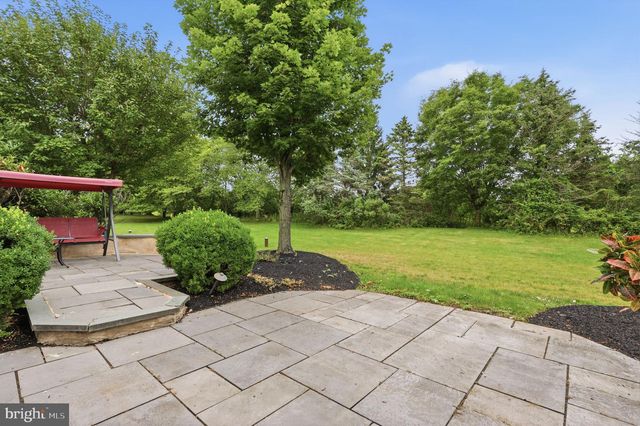 48 LENAPE DR, New Hope, PA 18938