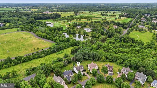 48 LENAPE DR, New Hope, PA 18938