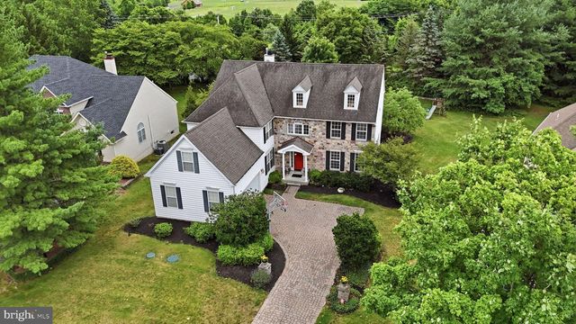 48 LENAPE DR, New Hope, PA 18938