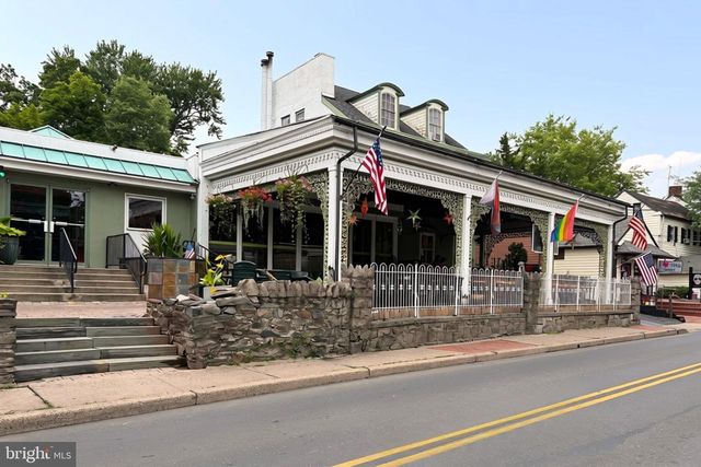 48 LENAPE DR, New Hope, PA 18938