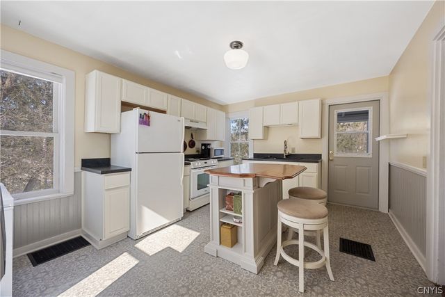 51 Burton Street, Cazenovia, NY 13035