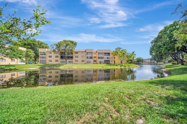 6001 NW 61st Avenue 112, Tamarac, FL 33319