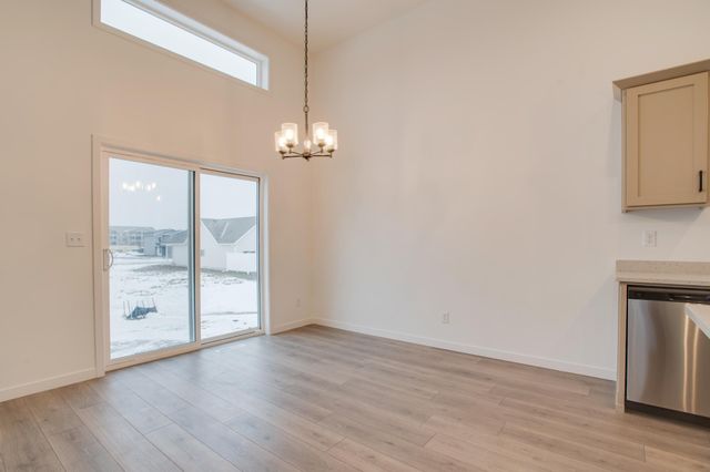 2516 38th Avenue S, Moorhead, MN 56560