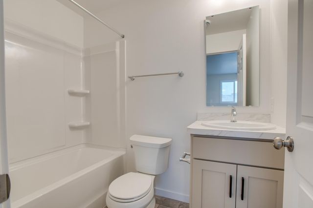 2516 38th Avenue S, Moorhead, MN 56560