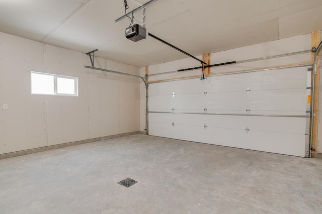 2516 38th Avenue S, Moorhead, MN 56560