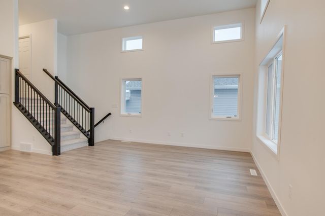 2516 38th Avenue S, Moorhead, MN 56560