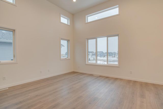 2516 38th Avenue S, Moorhead, MN 56560