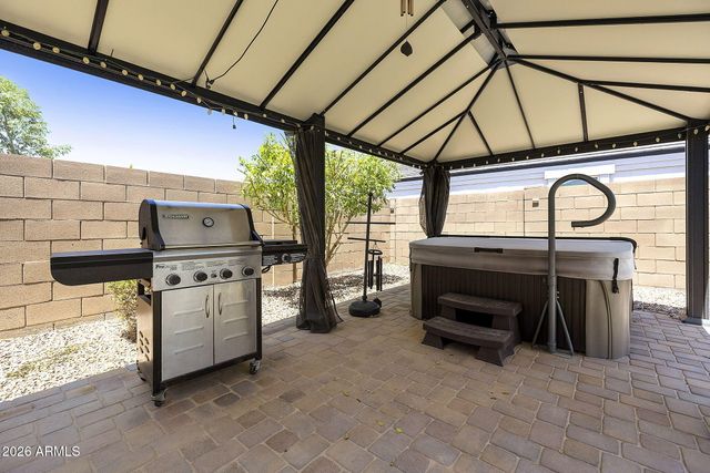 8296 W EBBETS Court, Florence, AZ 85132