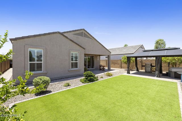 8296 W EBBETS Court, Florence, AZ 85132