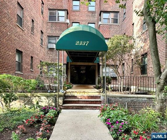 2337 Hudson Terrace A14, Fort Lee, NJ 07024