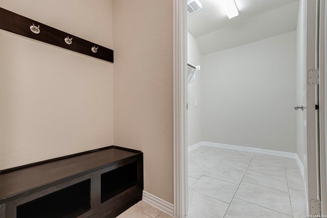 8815 Hideout Bnd, San Antonio, TX 78254