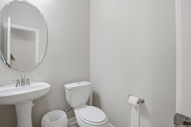 8815 Hideout Bnd, San Antonio, TX 78254