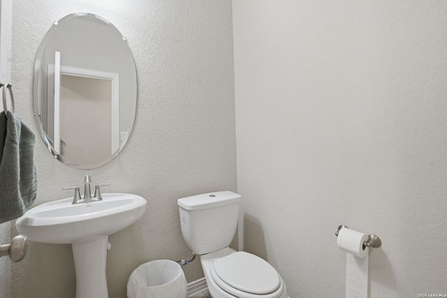 8815 Hideout Bnd, San Antonio, TX 78254