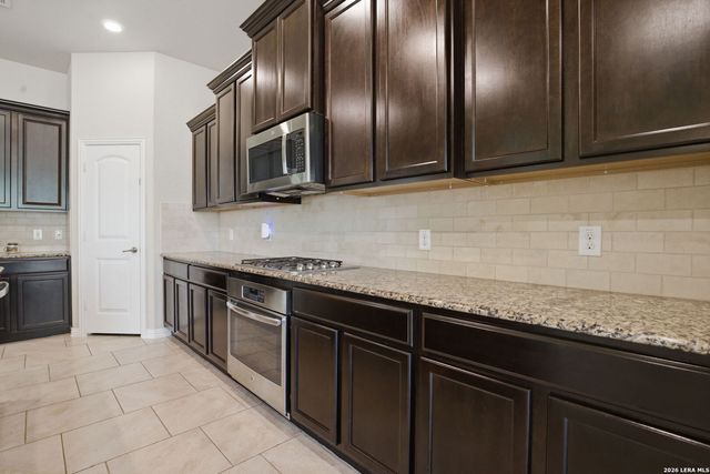 8815 Hideout Bnd, San Antonio, TX 78254