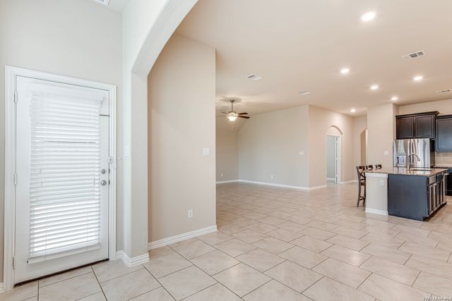 8815 Hideout Bnd, San Antonio, TX 78254