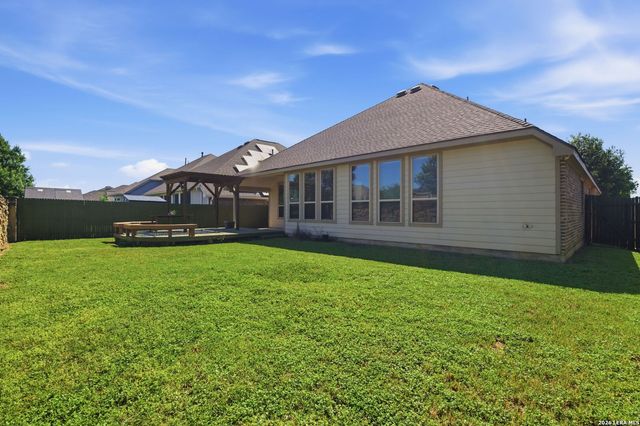 8815 Hideout Bnd, San Antonio, TX 78254