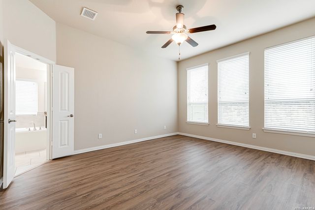 8815 Hideout Bnd, San Antonio, TX 78254