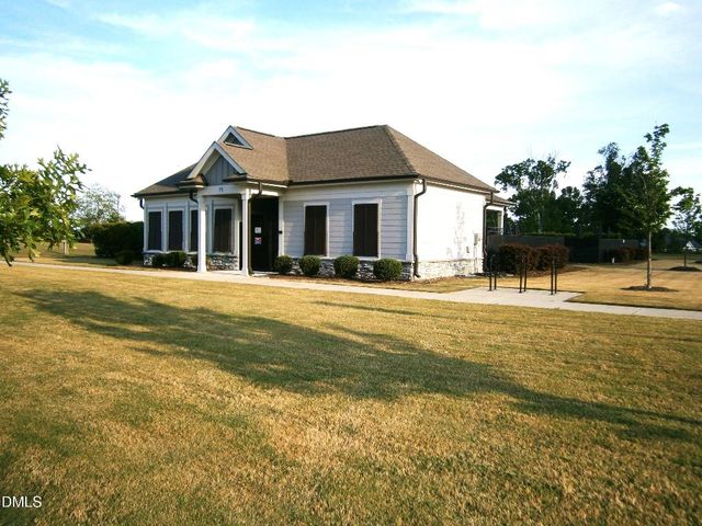 138 Beverly Place, Four Oaks, NC 27524