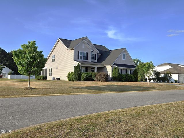 138 Beverly Place, Four Oaks, NC 27524
