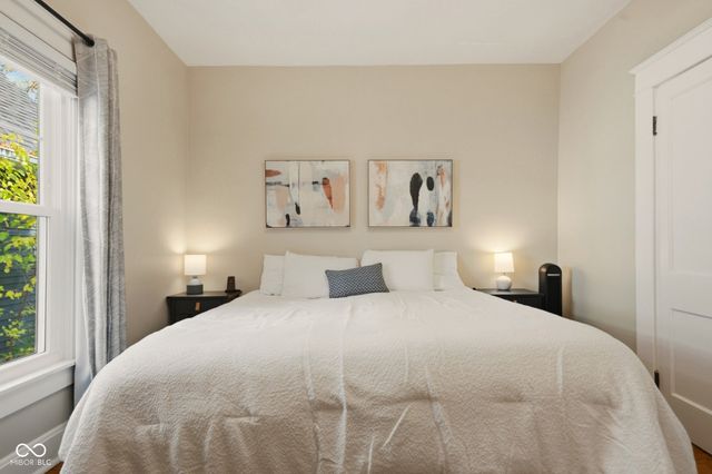 1620 Lafayette Avenue, Columbus, IN 47201